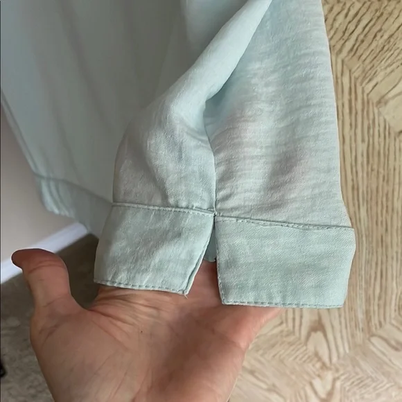 Vince Camuto Blue Boxy Crop T-Shirt - Picture 4 of 6